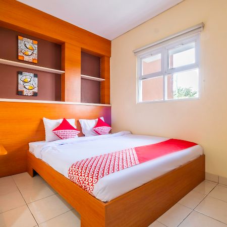 Oyo 2947 Cluster Harris Home Stay & Kos Cimindi Buitenkant foto