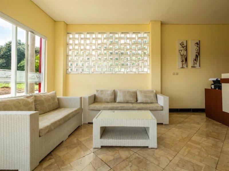 Oyo 2947 Cluster Harris Home Stay & Kos Cimindi Buitenkant foto