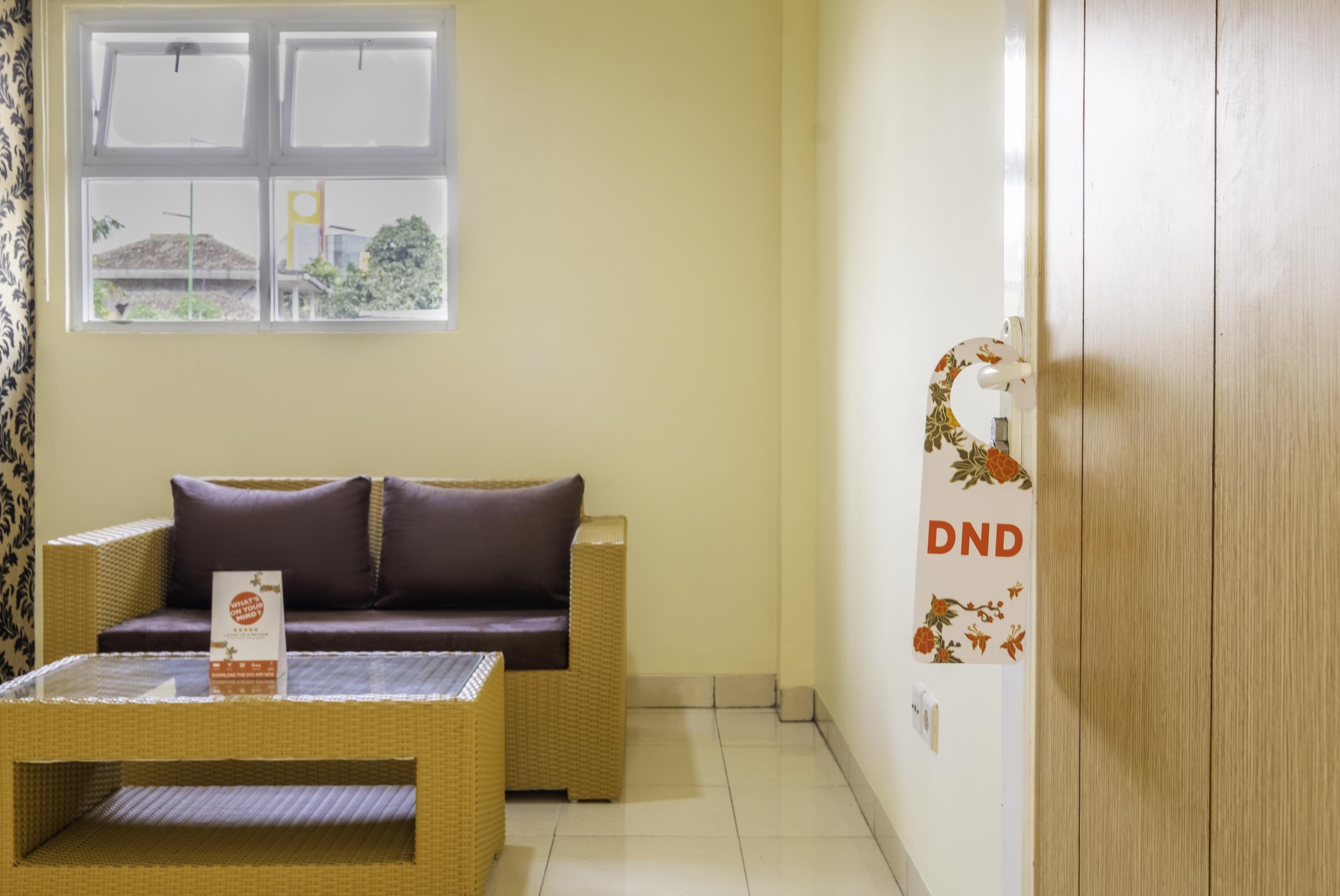 Oyo 2947 Cluster Harris Home Stay & Kos Cimindi Buitenkant foto