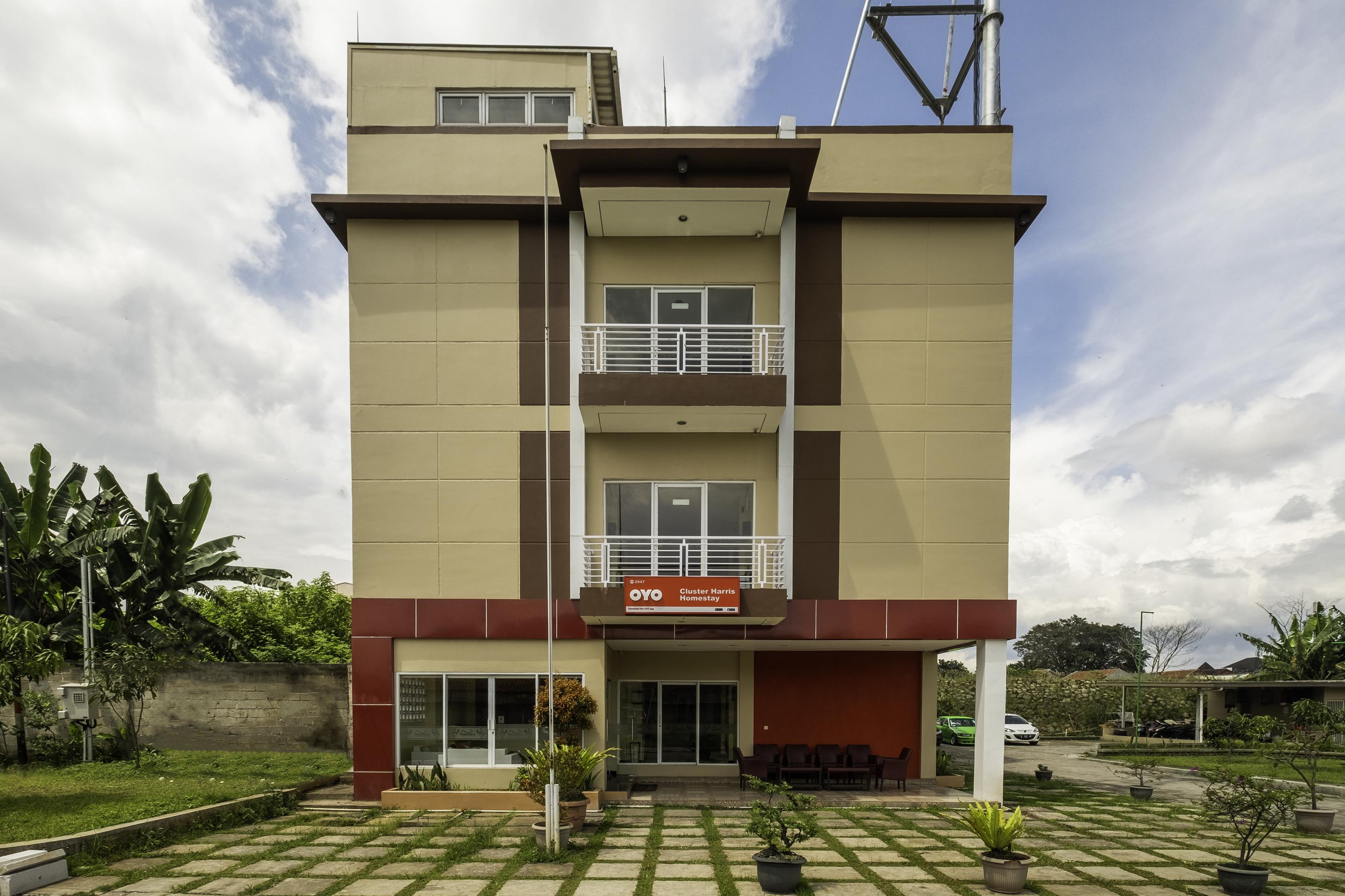 Oyo 2947 Cluster Harris Home Stay & Kos Cimindi Buitenkant foto