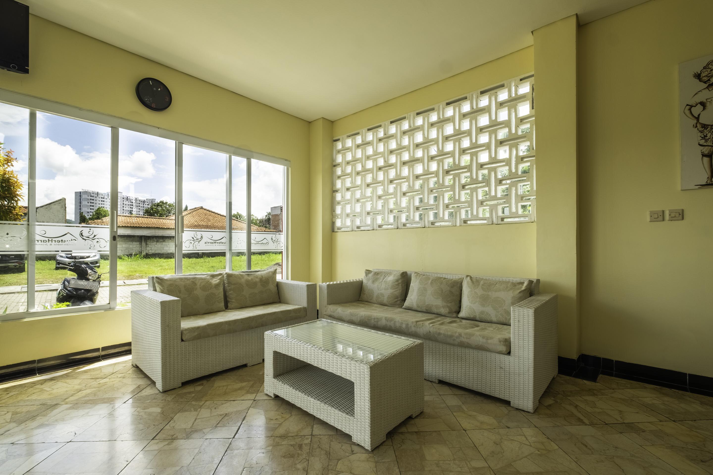 Oyo 2947 Cluster Harris Home Stay & Kos Cimindi Buitenkant foto